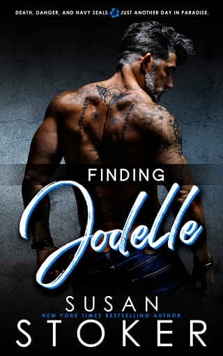 Finding Jodelle (SEAL Team Hawaii Book 7)