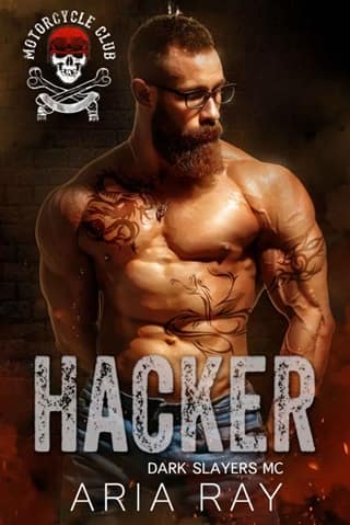 Hacker (Dark Slayers MC Book 0)