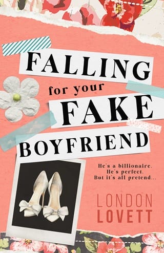 Falling for your Fake Boyfriend (Whisper Cove Book 1)