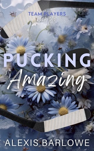 Pucking Amazing (Team Players Book 2)